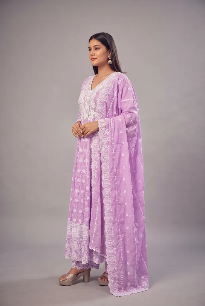 hf_20260718_112921_93ff8f75-75fd-49d9-9646-daa677ce5c1f.webp